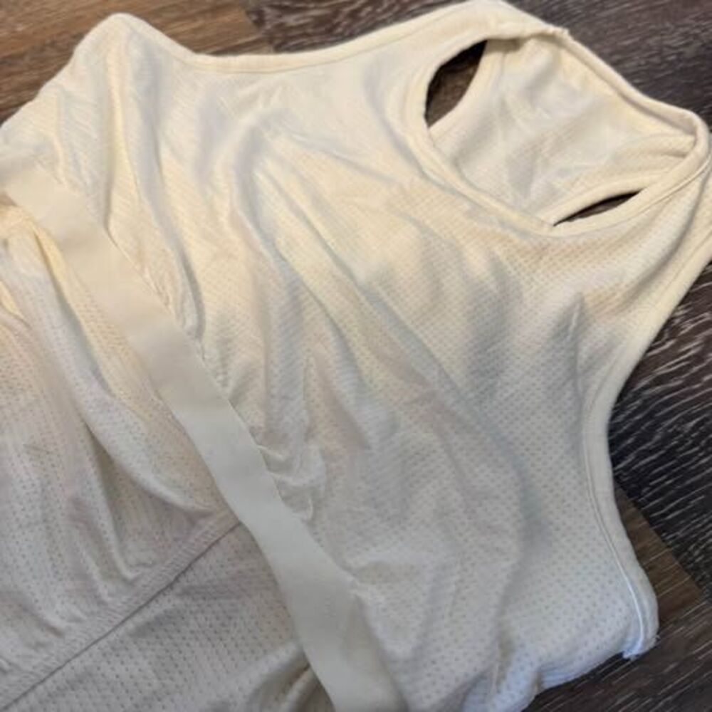 Lija Racerback small Tank Top - Picture 6 of 8